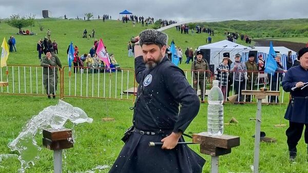 Участник фестиваля традиционной казачьей и воинской культуры Георгиевская Казарла