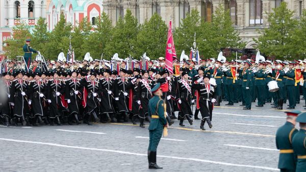 Парадный расчет Всероссийского казачьего общества на Красной площади в Москве