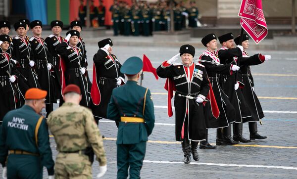 Парадный расчет Всероссийского казачьего общества на Красной площади в Москве
