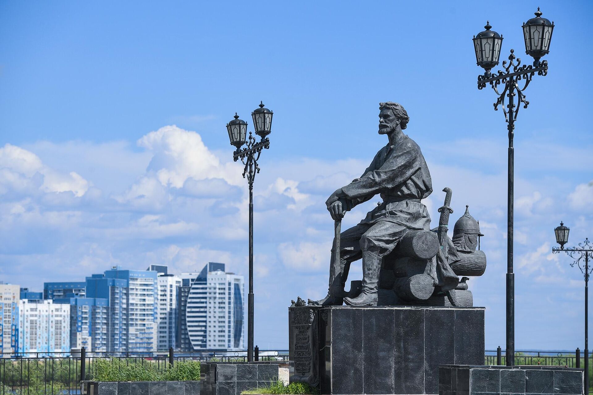 Памятник основателю города Якутска казаку Петру Ивановичу Бекетову в Якутске - РИА Новости, 1920, 19.05.2023