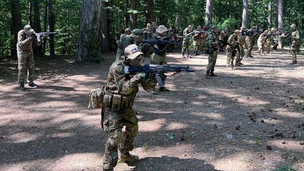 Подготовка бойцов казачьего батальона территориальной обороны