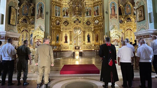 Казаки в Казанском кафедральном соборе