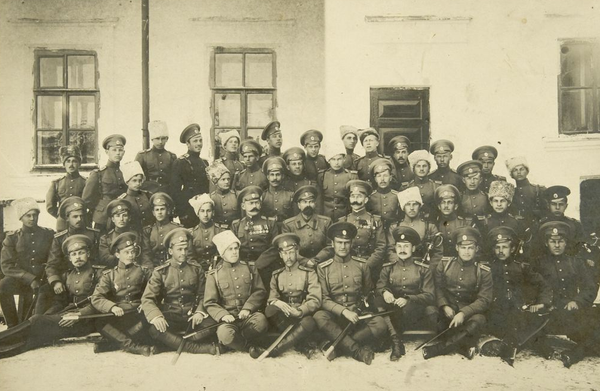 Воспитанники Иркутского военного училища