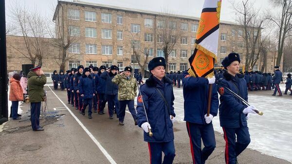 Ученики Луганского республиканского казачьего кадетского корпуса