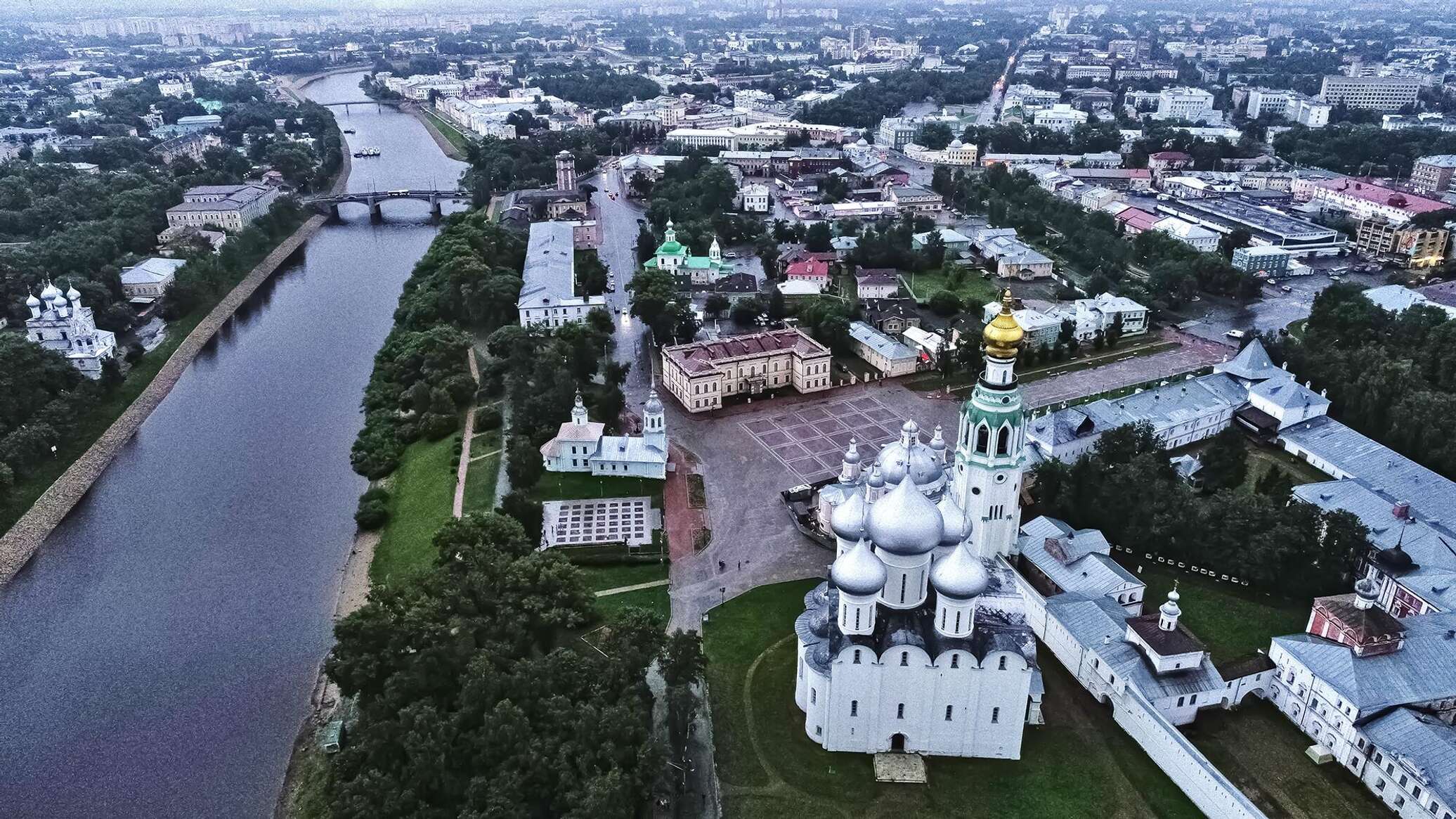 Вологду черноглазый. Вологда Вологодская область. Достопримечательности Вологды Вологодский Кремль. Вологда центр города.