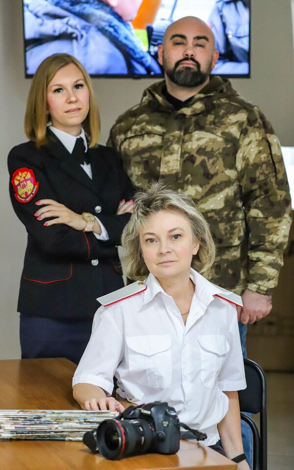 Шеф-редактор проекта Марина Кардашина (по центру), режиссер Евгений Кардаильский (справа) и журналист Ксения Стрельцова