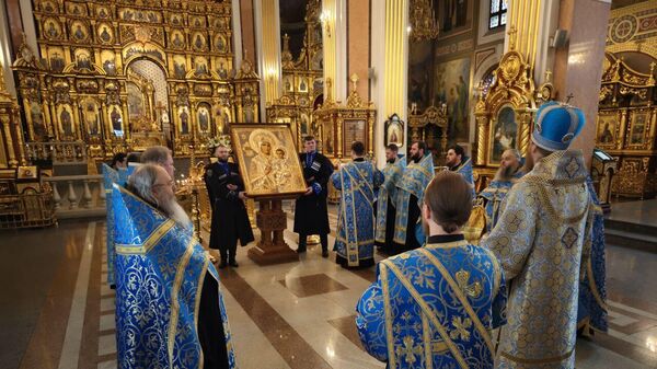 Церемония освящения иконы в Спасо-Преображенском соборе Донецка