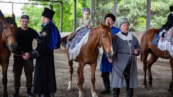 Фестиваль Терского войскового казачьего общества Посажение на коня