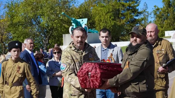 Захоронение останков бойцов в Крымском районе