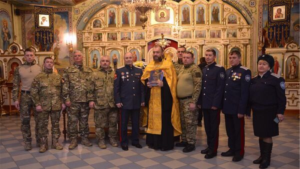 Верстание в казаки семерых добровольцев отряда БАРС-Курск в храме Благовещения Пресвятой Богородицы