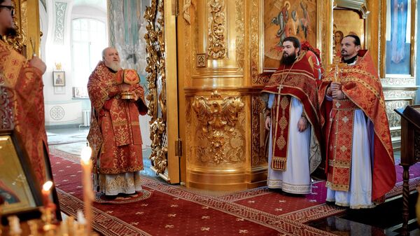 Торжественное богослужение в храме Святителя Николая в Заяицком в связи с празднованием 15-летия Синодального комитета по взаимодействию с казачеством