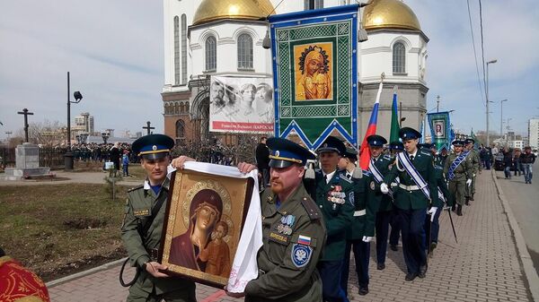 Крестный ход в честь Дня святого великомученика Георгия Победоносца Крестный ход в честь Дня святого великомученика Георгия Победоносца