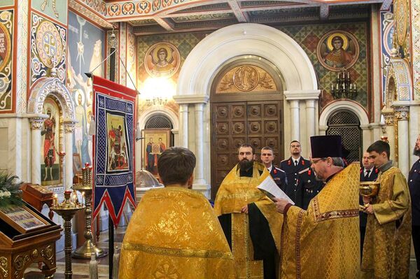 Освящение хоругви к боевому знамени казачьего добровольческого отряда БАРС-15 Ермак в самарском войсковом Георгиевском храме. 20 декабря 2024 года Освящение хоругви к боевому знамени казачьего добровольческого отряда БАРС-15 Ермак в самарском войсковом Георгиевском храме. 20 декабря 2024 года