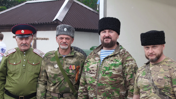 Казаки Волжского войскового казачьего общества на фестивале Готов к защите Отечества