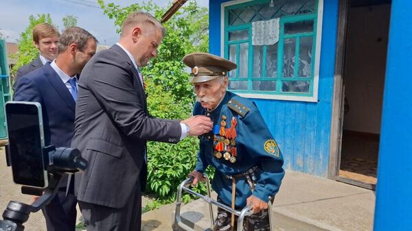 Награждение Михаила Александровича Шашкина нагрудным знаком ФАНД За отличие в службе российского казачества Награждение Михаила Александровича Шашкина нагрудным знаком ФАНД За отличие в службе российского казачества