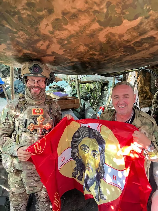 Отец Серафим и Сергей в окопах