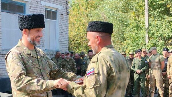 Награждение батальона Скиф во время присяги на верность Награждение батальона Скиф во время присяги на верность