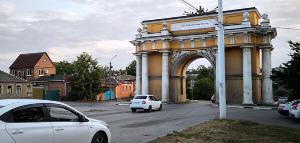 Западные Триумфальные ворота Новочеркасска сейчас Западные Триумфальные ворота Новочеркасска сейчас