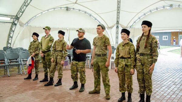 Члены казачьего военно-спортивного клуба Беркут Члены казачьего военно-спортивного клуба Беркут