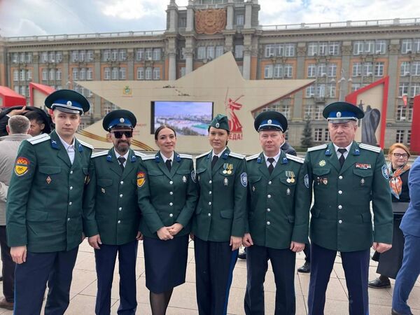 Заместитель войскового атамана Оренбургского войскового казачьего общества по сохранению и развитию казачьей культуры и председатель женского совета Анастасия Климина на параде Победы Заместитель войскового атамана Оренбургского войскового казачьего общества по сохранению и развитию казачьей культуры и председатель женского совета Анастасия Климина на параде Победы