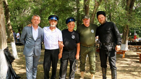 Участники фестиваля казачьих семей Участники фестиваля казачьих семей