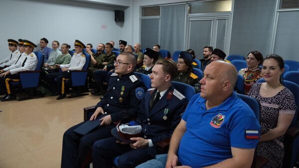 Участники обучающего семинара по социальному проектированию и реализации конкурсных проектов на получение грантов Президента Российской Федерации, Росмолодежи, Движения первых для представителей казачьей молодежи Участники обучающего семинара по социальному проектированию и реализации конкурсных проектов на получение грантов Президента Российской Федерации, Росмолодежи, Движения первых для представителей казачьей молодежи