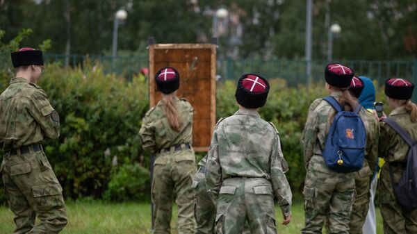 Участники фестиваля казачьего военного искусства Участники фестиваля казачьего военного искусства