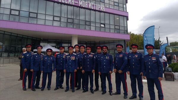 Участники Семейного фестиваля дружбы народов