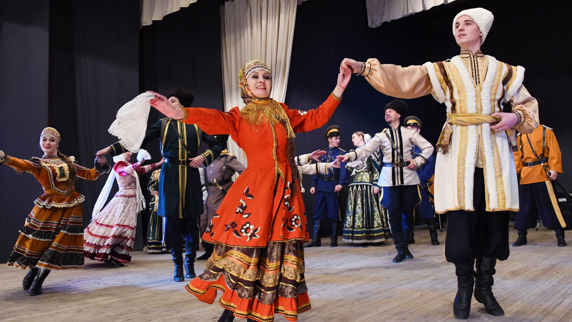 Государственный ансамбль песни и пляски Забайкальские казаки  - РИА Новости, 1920, 03.10.2025
