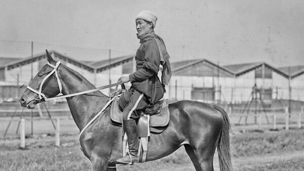 Казаки-джигиты на стадионе Буффало под Парижем. Май 1925-го года. Казаки-джигиты на стадионе Буффало под Парижем. Май 1925-го года.