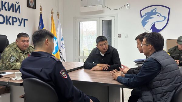 Встреча представителей организаций в штабе Калмыцкого казачьего округа 
