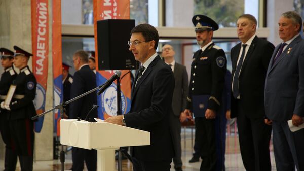 Полномочный представитель Президента РФ в ЦФО Игорь Щеголев на вручении переходящего знамени Президента РФ лучшему казачьему кадетскому корпусу в Кремлевском дворце Полномочный представитель Президента РФ в ЦФО Игорь Щеголев на вручении переходящего знамени Президента РФ лучшему казачьему кадетскому корпусу в Кремлевском дворце