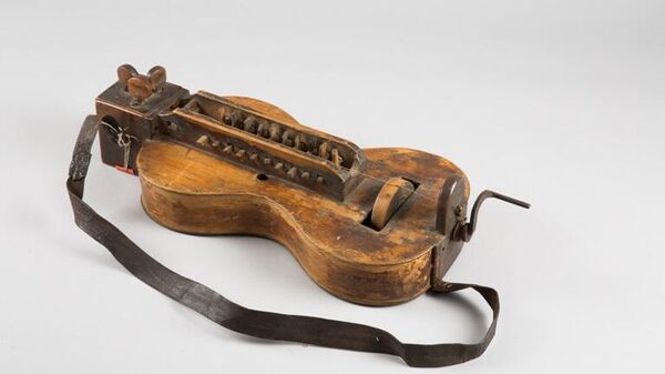 Колесная лира. Волынская губерния, XIX век Колесная лира. Волынская губерния, XIX век