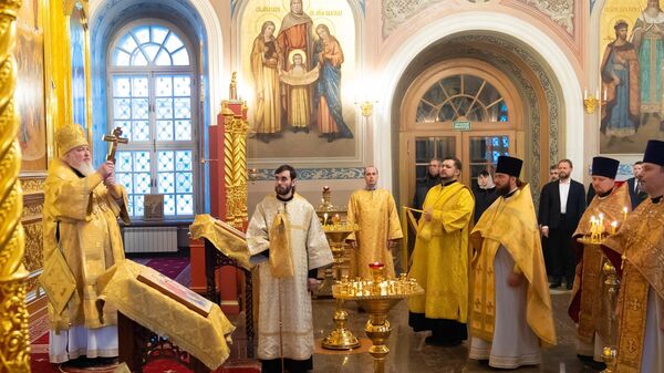 Служба в храме святителя Николая в Заяицком
