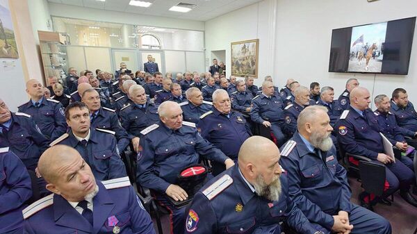 Участники служебного совещания по подведению итогов деятельности казачьих дружин Ростовской области в 2025 году