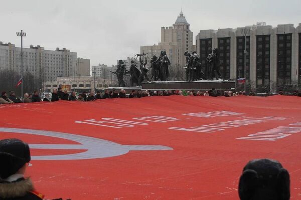 Акция в честь 82-ой годовщины полного освобождения Ленинграда от фашистской блокады в Санкт-Петербурге 