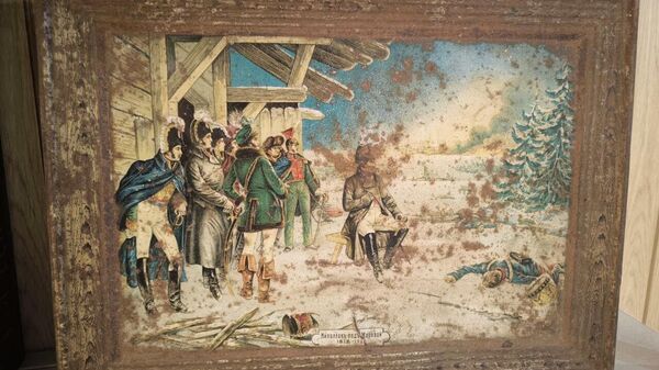 Коробка для сладостей, выпущенная в 1912 году к 100-летию войны с Наполеоном. Музейное собрание села Вятского, Ярославская область