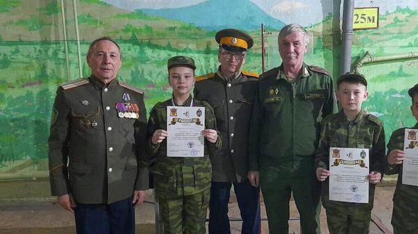 Сергей Убушаев с учениками