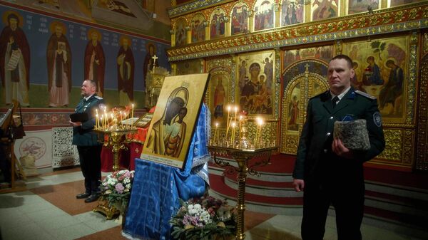 Торжественное принесение Табынской иконы Пресвятой Богородицы в главный храм ОВКО