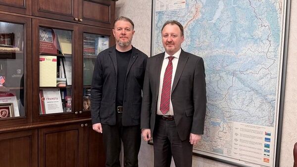 Атаман ОВКО Игорь Цыганов и заместитель полпреда Президента РФ в УрФО Борис Кириллов Атаман ОВКО Игорь Цыганов и заместитель полпреда Президента РФ в УрФО Борис Кириллов