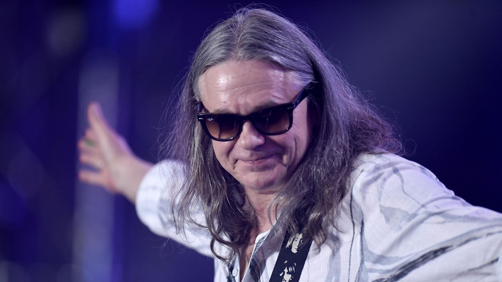 Лидер группы Чиж и Cо Сергей Чиграков, не первый, но самый известный исполнитель песни Вот пуля просвистела… Лидер группы Чиж и Cо Сергей Чиграков, не первый, но самый известный исполнитель песни Вот пуля просвистела… - РИА Новости, 1920, 02.03.2026