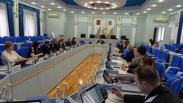 Участники заседания, посвященному развитию казачьего кадетского образования 