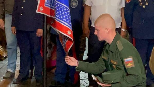 Старший сын принимает казачью присягу в Донском монастыре