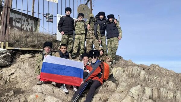 Казаки из Горячеводской сотни на горе Бештау 