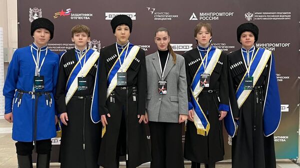 Казаки молодежной сотни Горячеводского СКО