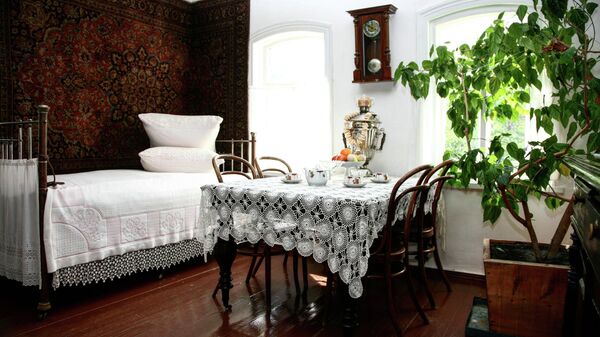 Интерьер Старого дома М.А.Шолохова в станице Вешенской