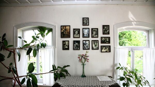 Интерьер Старого дома М.А.Шолохова в станице Вешенской