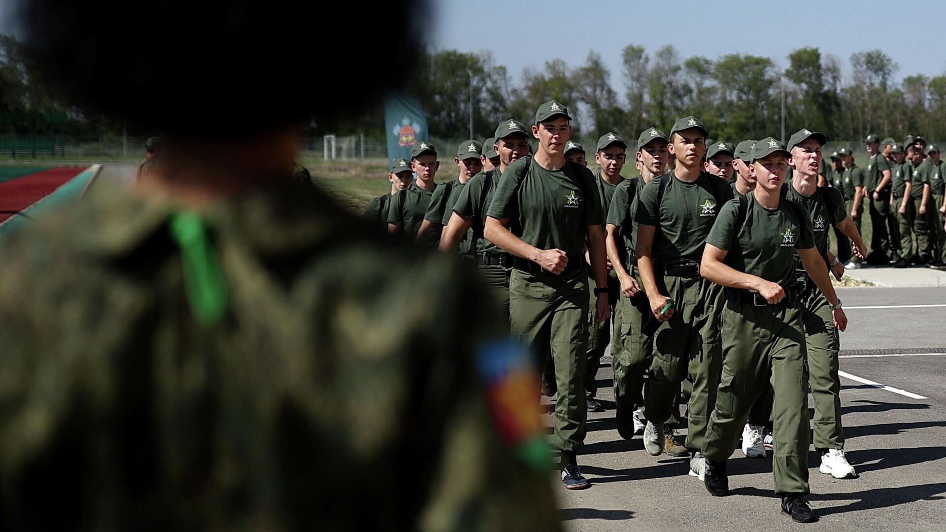 Ученики на занятиях по первоначальной военной подготовке в Центре военно-патриотического воспитания Патриот в Краснодарском крае - РИА Новости, 1920, 25.03.2026
