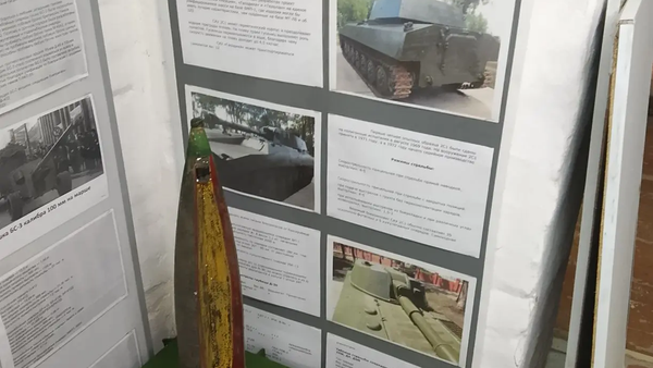 Фото стендов с экспонатами