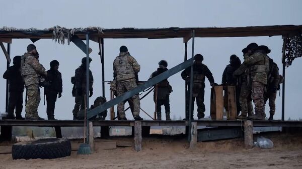 Кадр из документального фильма Охотники на охотника